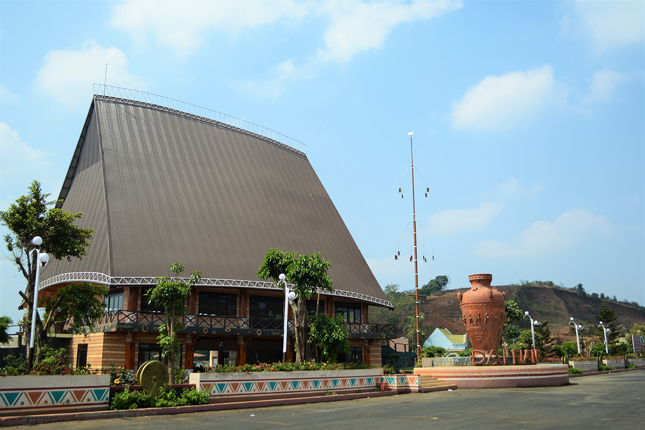 Nhà Rông – Nơi chứa đựng yếu tố tâm linh